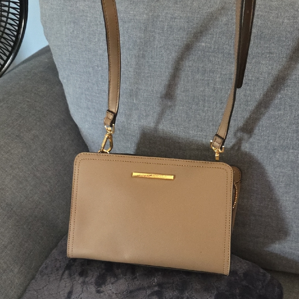 Steve Madden Tan Crossbody Bag with Gold Hardware